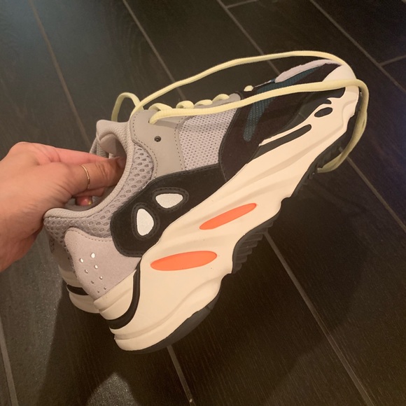 ADIDAS YEEZY BOOST 700 Waverunner - Picture 3 of 6